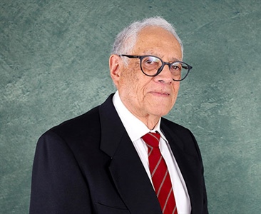 Dr. Gabriel Guarneros Peña