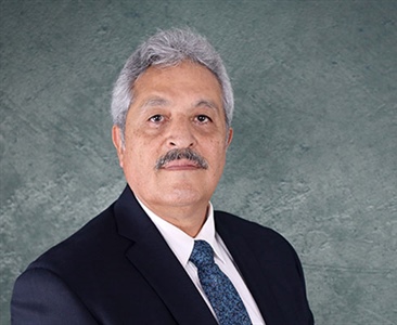 Dr. José Efraín Garrido Guerrero